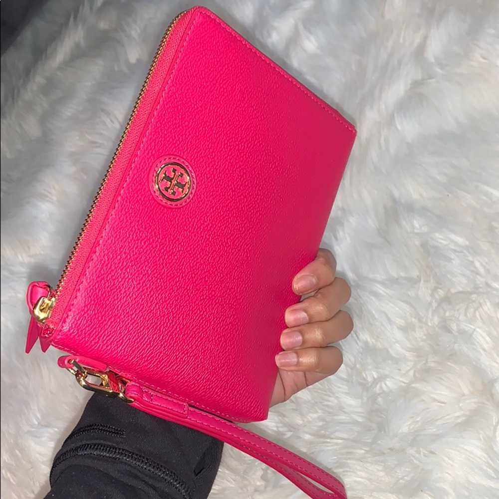 Tory Burch Robinson Clutch Large Wristlet